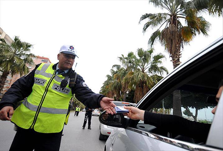 Trafikte yeni dönem başlıyor! Hız yapan, drift atan, telefonla konuşan yandı! 8